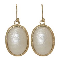 Oval Mother of Pearl set in Mate Gold